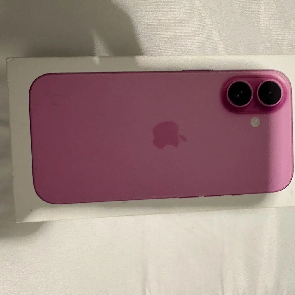Apple iPhone in Pink empty boxes